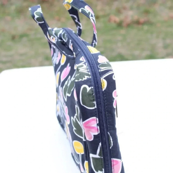 NWOT Modella cosmetic bag - Picture 7 of 8